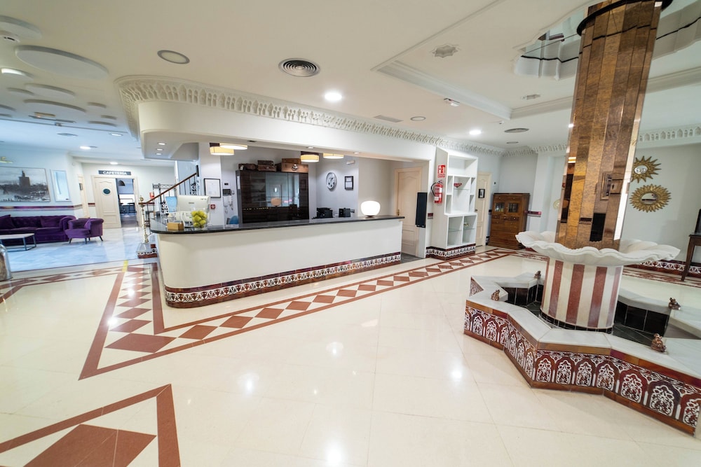 Hotel Sercotel Doña Carmela — Hotel building in Seville, Andalusia