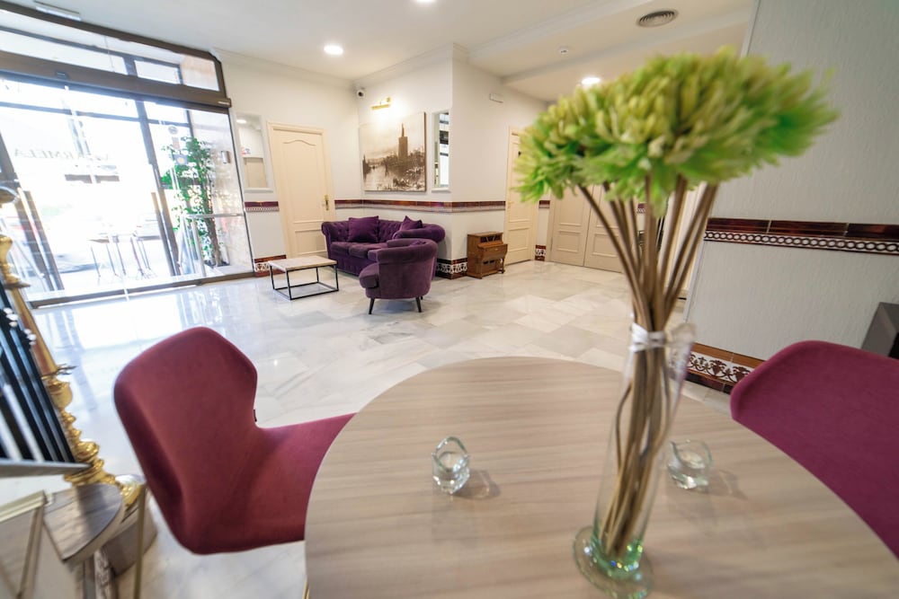 Hotel Sercotel Doña Carmela — Hotel rooms in Seville, Andalusia