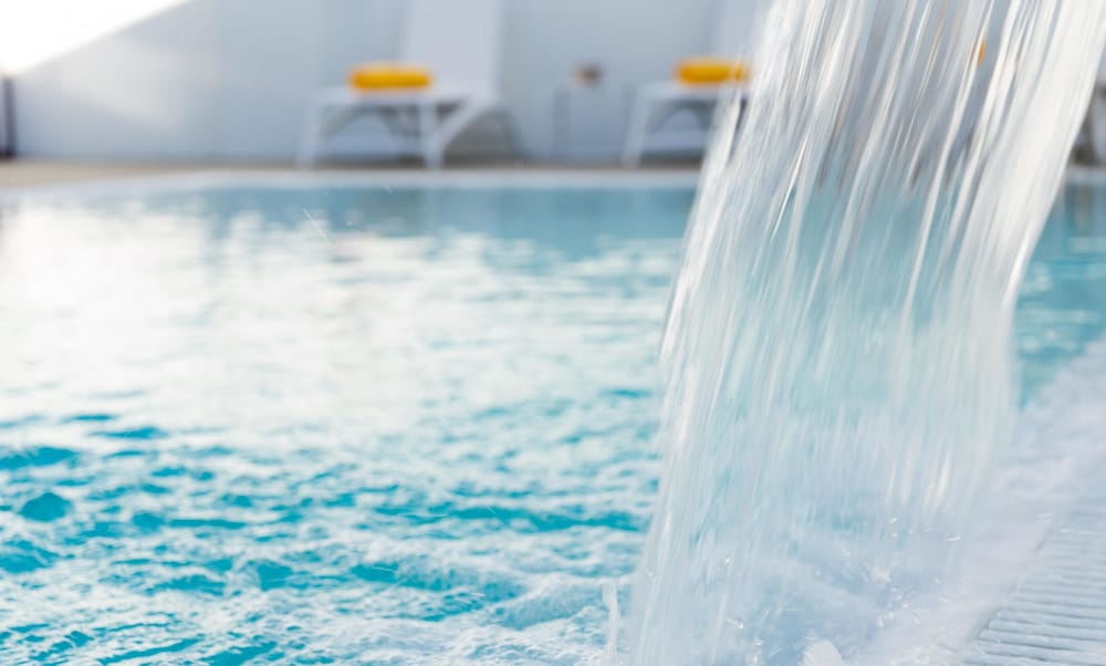 Hotel Sercotel Doña Carmela — Swimming pool in Seville, Andalusia