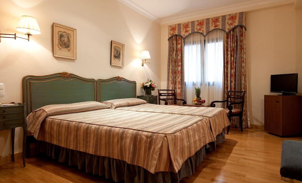Hotel Doña Maria — Hotel rooms in Seville, Andalusia
