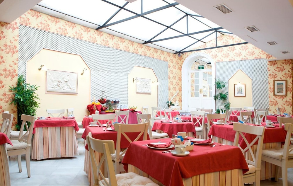 Hotel Doña Maria — Restaurant & bars in Seville, Andalusia