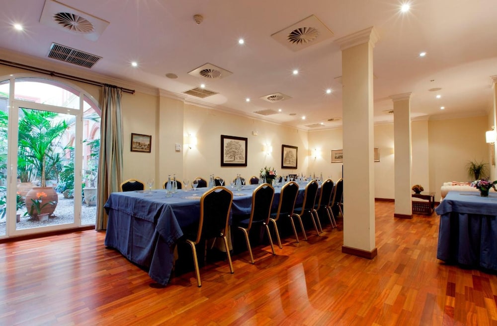Hotel Doña Maria — Restaurant & bars in Seville, Andalusia