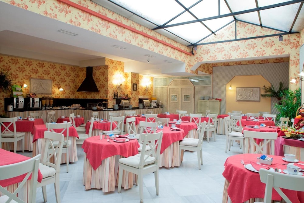 Hotel Doña Maria — Restaurant & bars in Seville, Andalusia