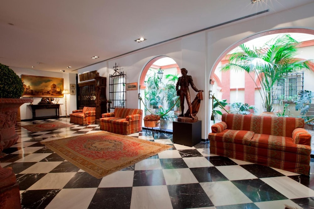 Hotel Doña Maria — Hotel building in Seville, Andalusia