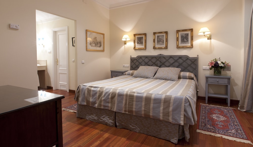 Hotel Doña Maria — Hotel rooms in Seville, Andalusia