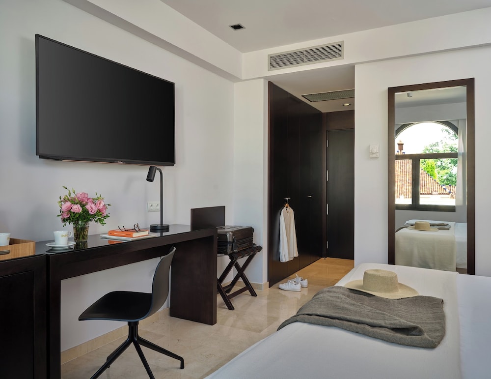 Hotel Fernando III — Hotel rooms in Seville, Andalusia