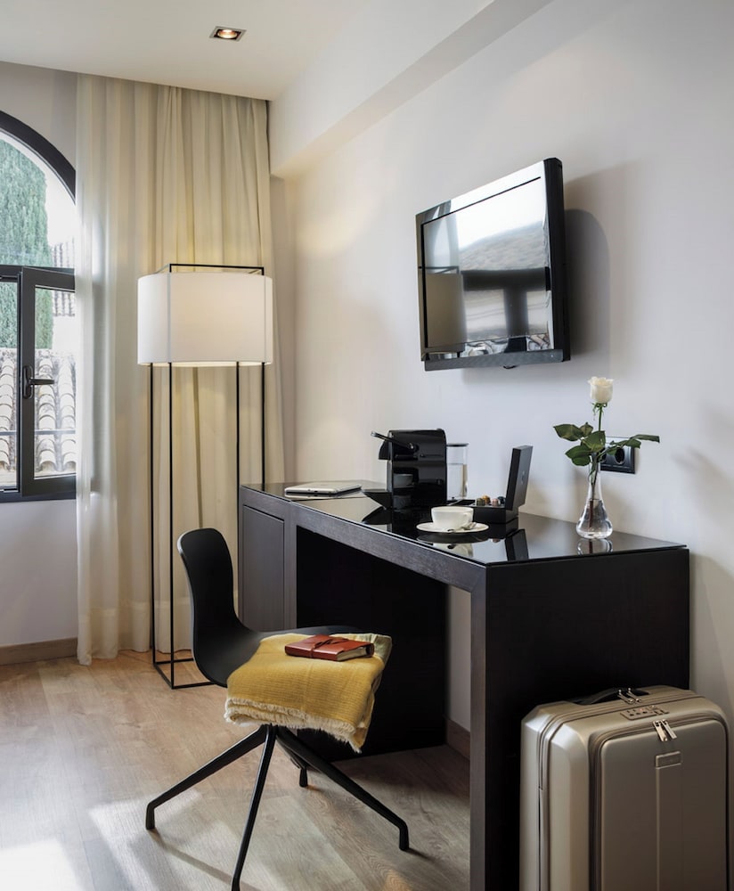 Hotel Fernando III — Hotel rooms in Seville, Andalusia