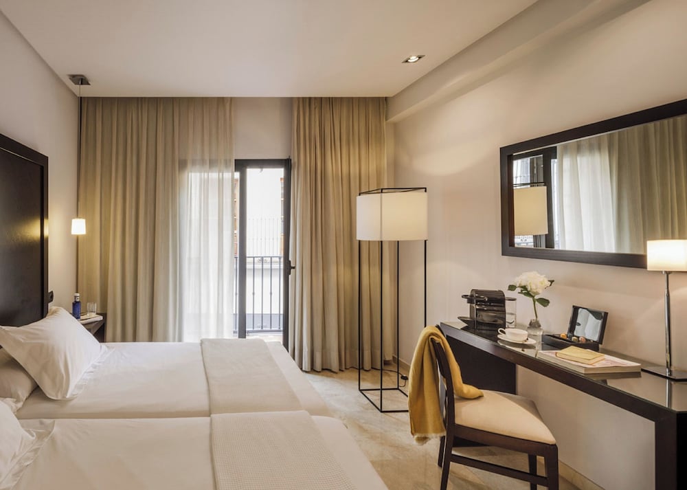 Hotel Fernando III — Hotel rooms in Seville, Andalusia