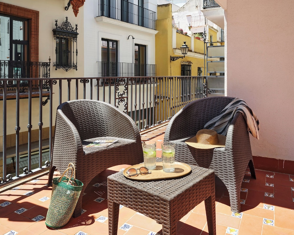 Hotel Fernando III — Hotel building in Seville, Andalusia