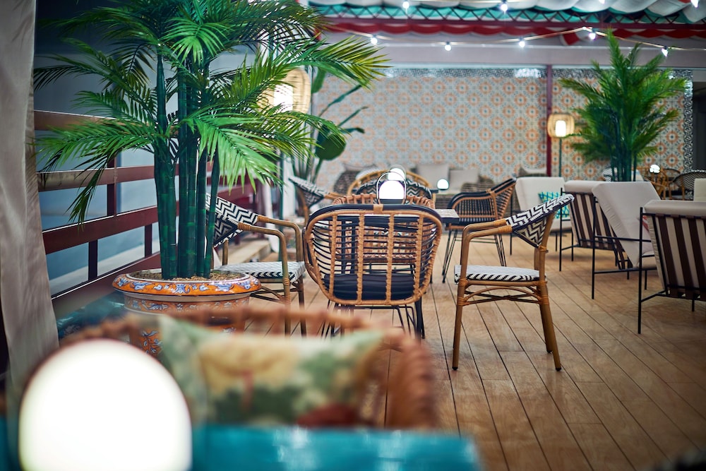 Hesperia Sevilla — Restaurant & bars in Seville, Andalusia