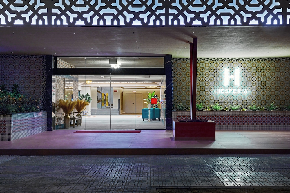 Hesperia Sevilla — Hotel building in Seville, Andalusia