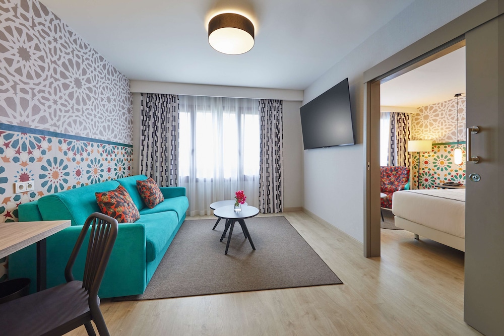 Hesperia Sevilla — Hotel rooms in Seville, Andalusia