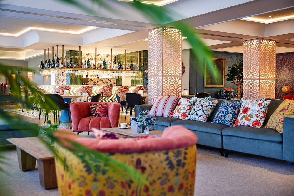Hesperia Sevilla — Hotel building in Seville, Andalusia
