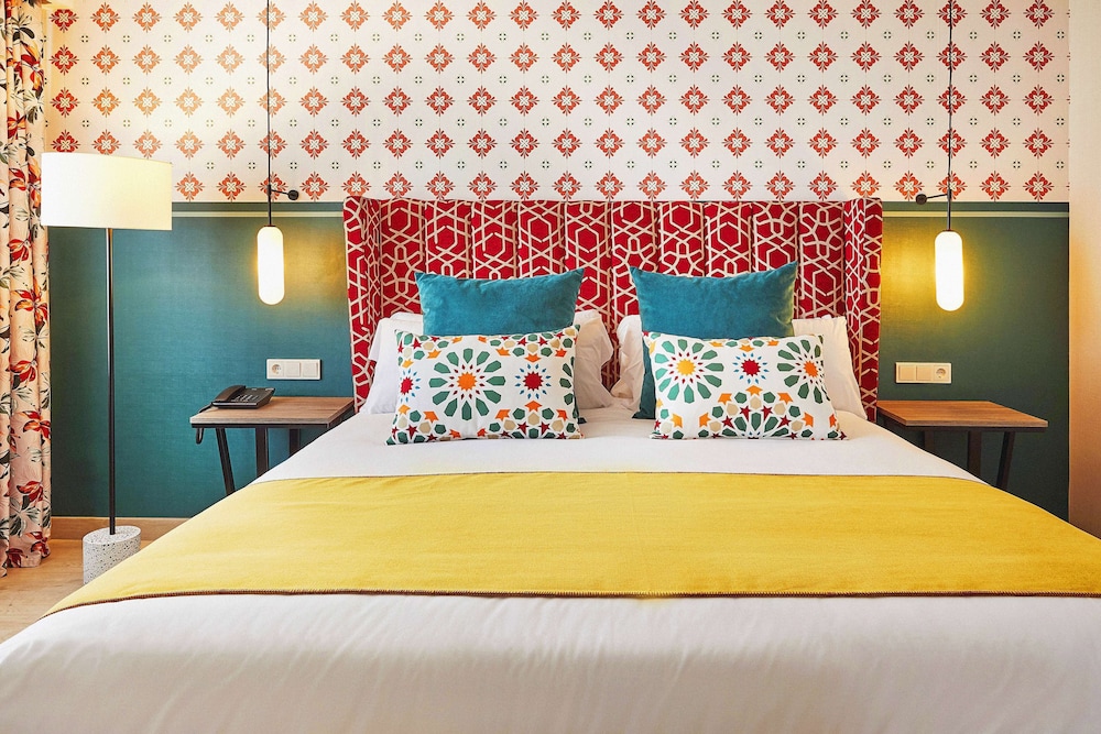 Hesperia Sevilla — Hotel rooms in Seville, Andalusia