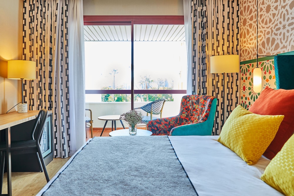 Hesperia Sevilla — Hotel rooms in Seville, Andalusia