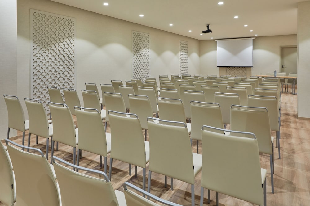 Hesperia Sevilla — Hotel building in Seville, Andalusia