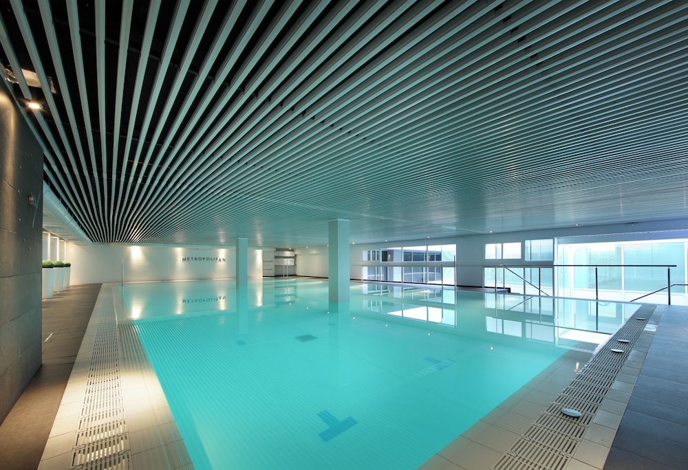 Hesperia Sevilla — Swimming pool in Seville, Andalusia