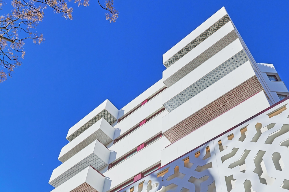 Hesperia Sevilla — Hotel building in Seville, Andalusia