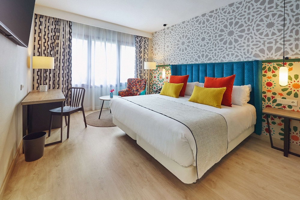 Hesperia Sevilla — Hotel rooms in Seville, Andalusia