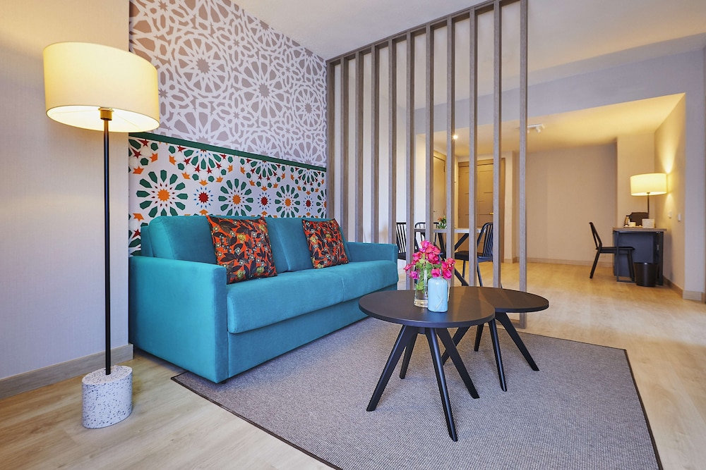 Hesperia Sevilla — Hotel rooms in Seville, Andalusia