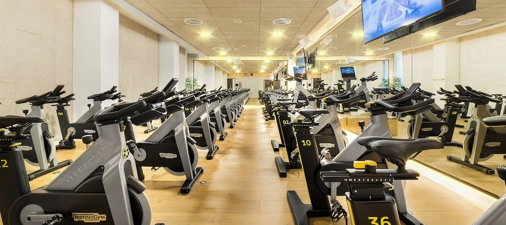 Hesperia Sevilla — Sports & recreation in Seville, Andalusia