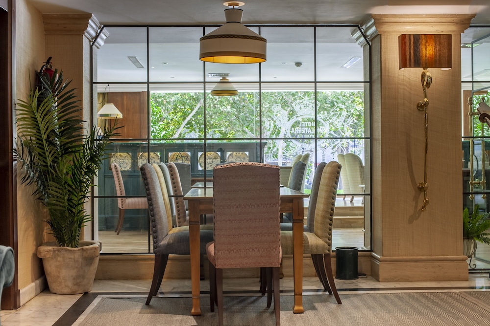 Hotel Inglaterra Sevilla — Restaurant & bars in Seville, Andalusia