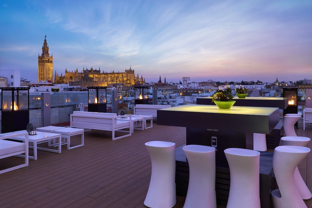 Hotel Inglaterra Sevilla — Restaurant & bars in Seville, Andalusia