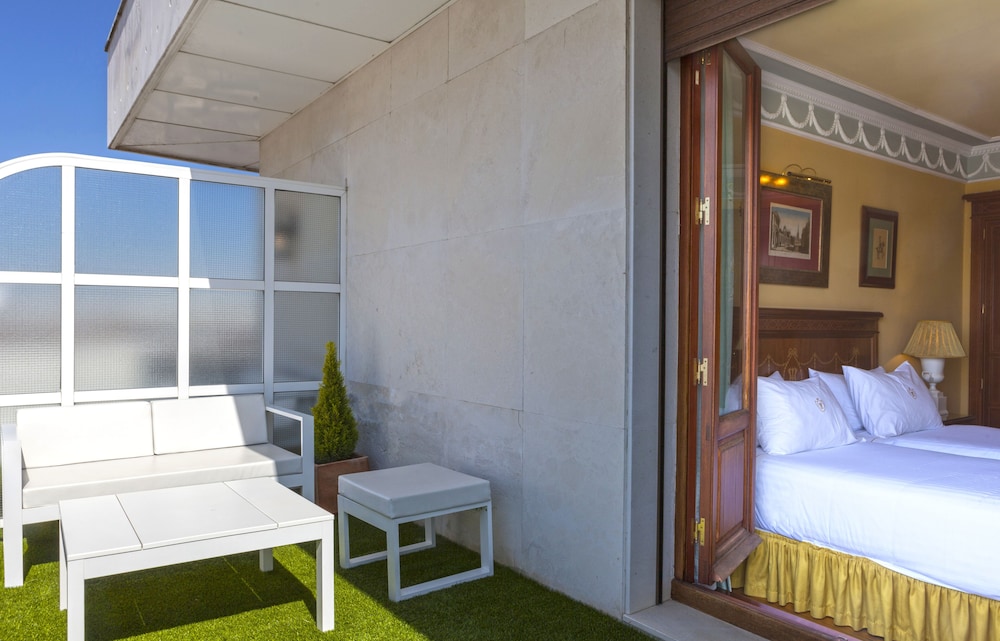 Hotel Inglaterra Sevilla — Hotel rooms in Seville, Andalusia