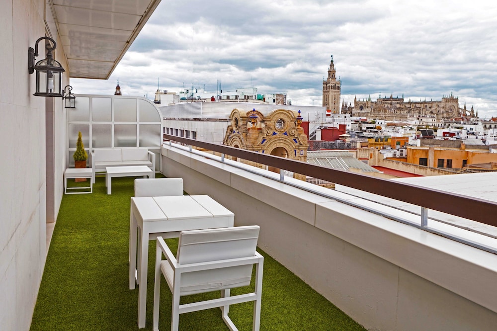 Hotel Inglaterra Sevilla — Attractions in the area in Seville, Andalusia