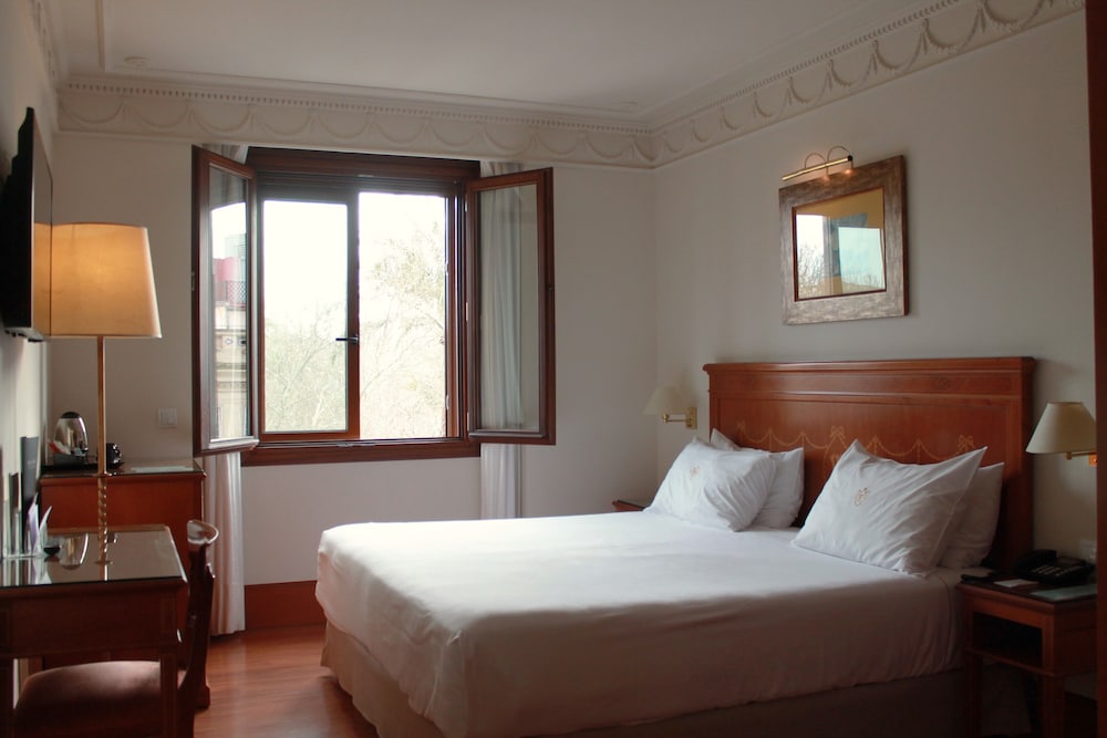 Hotel Inglaterra Sevilla — Hotel rooms in Seville, Andalusia