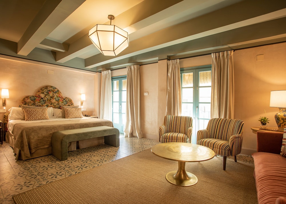 Hospes Las Casas del Rey de Baeza, a Member of Design Hotels — Hotel rooms in Seville, Andalusia