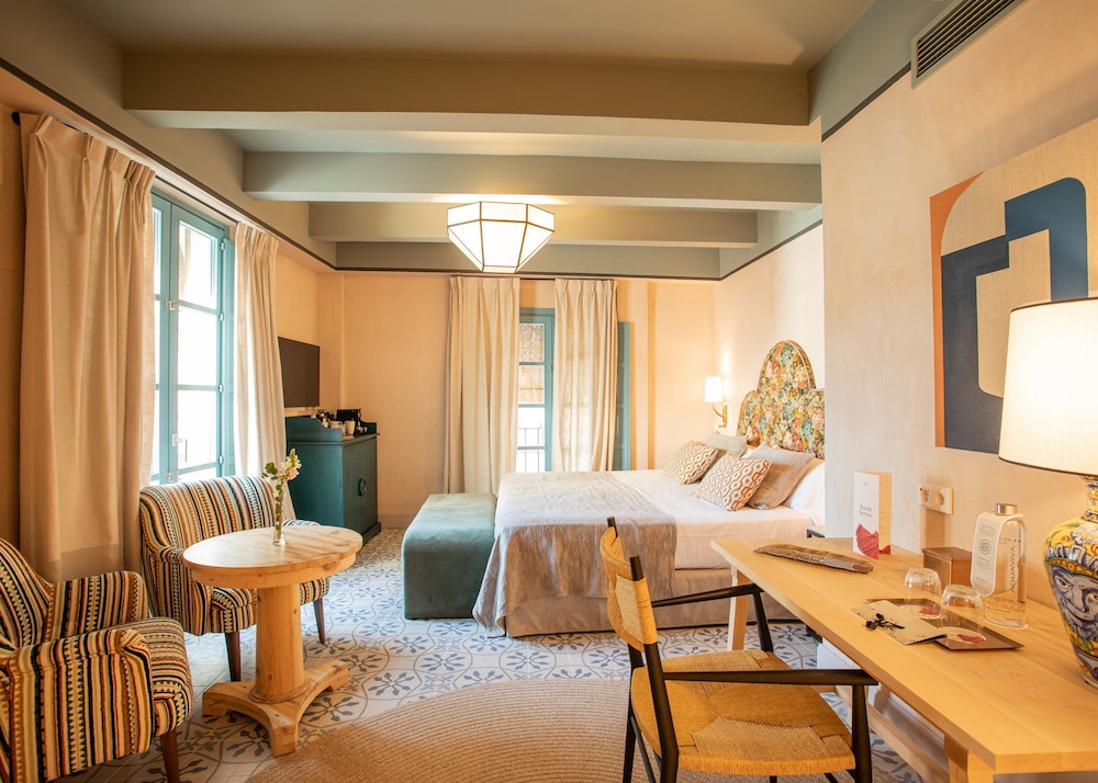Hospes Las Casas del Rey de Baeza, a Member of Design Hotels — Hotel rooms in Seville, Andalusia