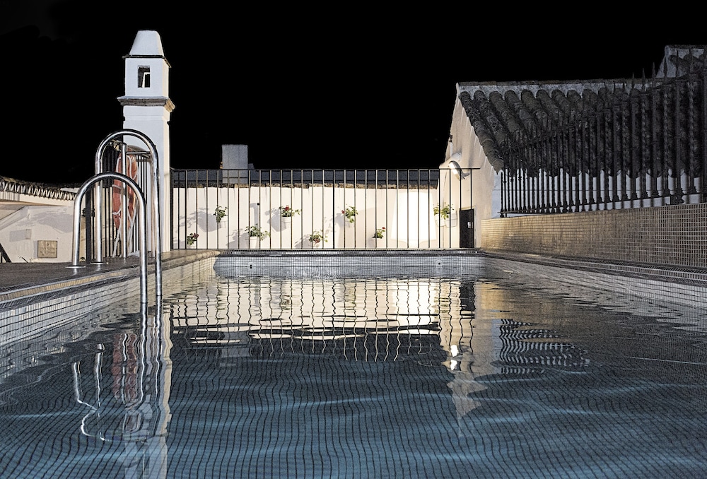 Hospes Las Casas del Rey de Baeza, a Member of Design Hotels — Swimming pool in Seville, Andalusia