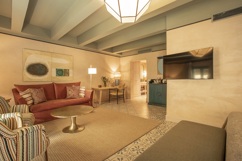 Hospes Las Casas del Rey de Baeza, a Member of Design Hotels — Hotel rooms in Seville, Andalusia