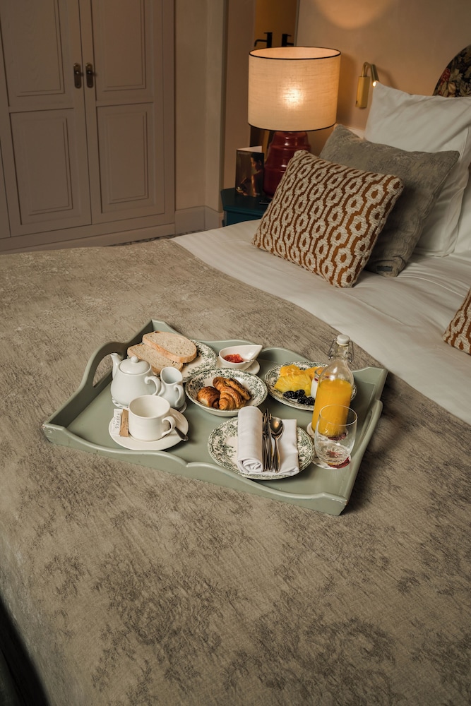 Hospes Las Casas del Rey de Baeza, a Member of Design Hotels — Hotel rooms in Seville, Andalusia