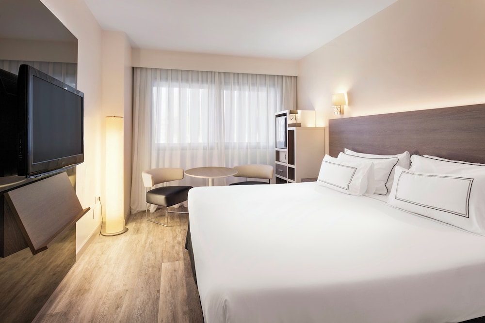 Melia Lebreros — Hotel rooms in Seville, Andalusia