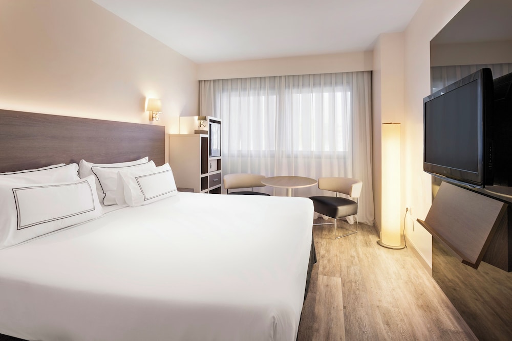 Melia Lebreros — Hotel rooms in Seville, Andalusia