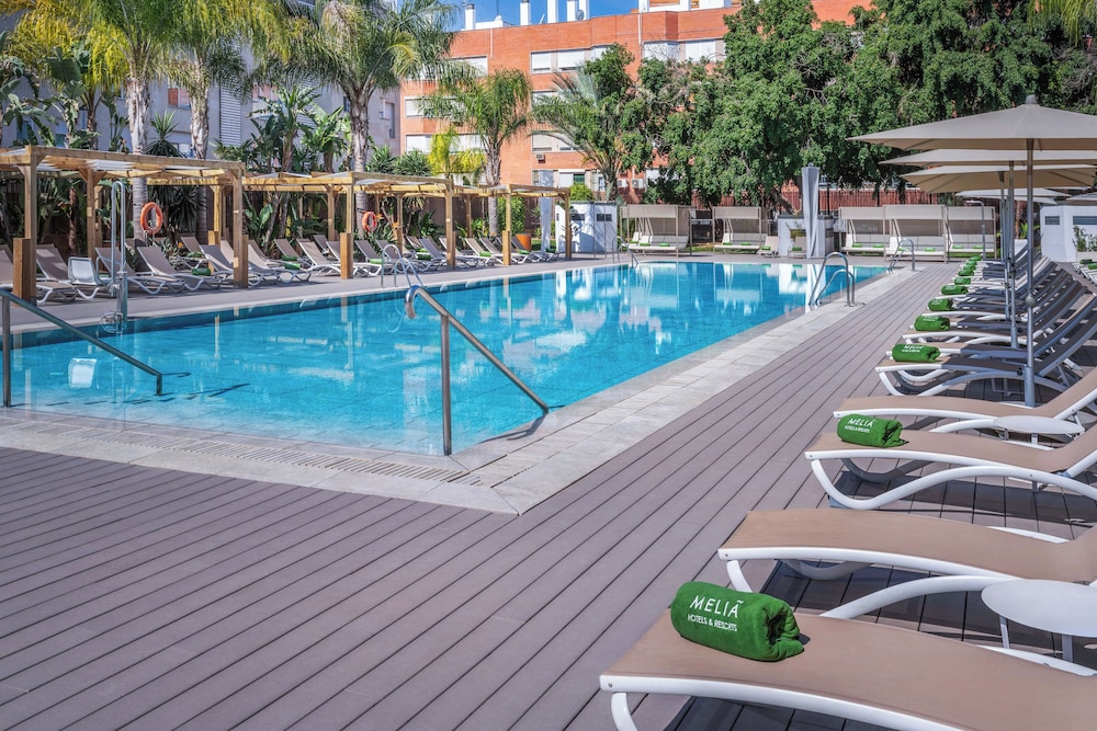 Melia Lebreros — Swimming pool in Seville, Andalusia