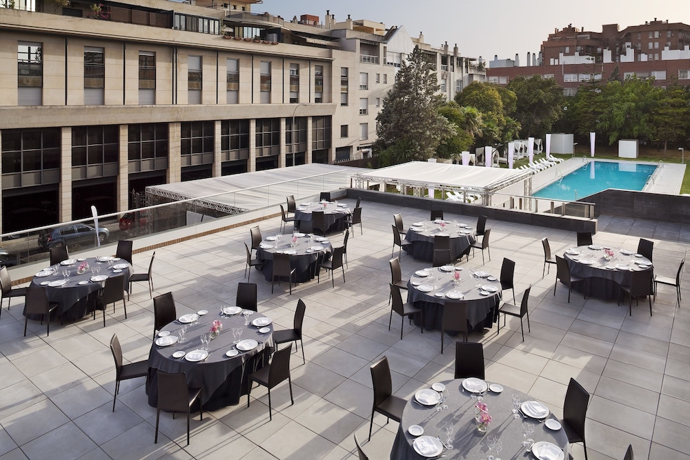 Melia Lebreros — Restaurant & bars in Seville, Andalusia