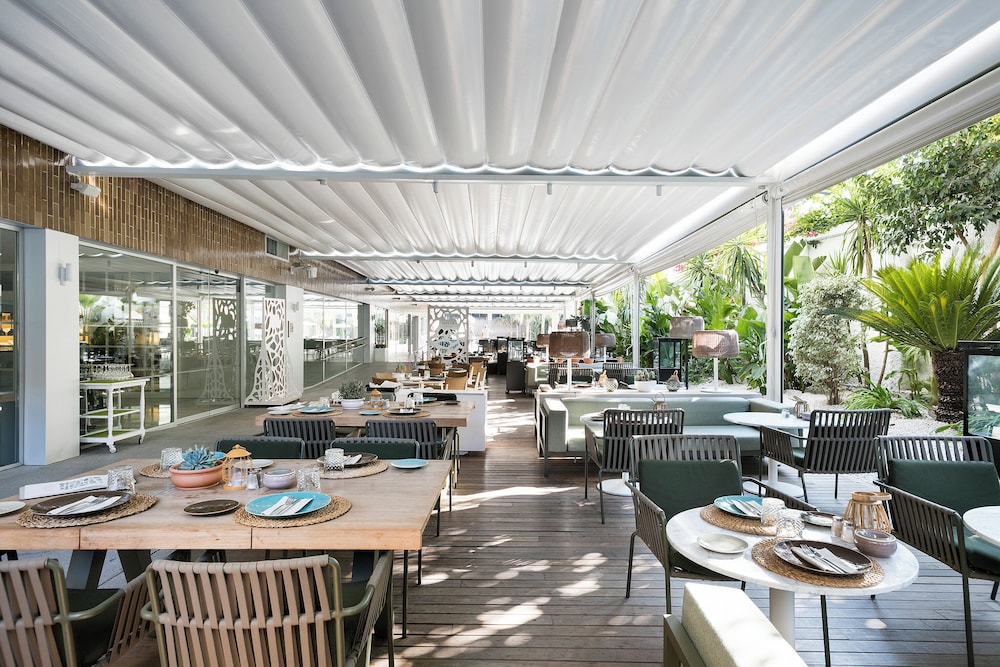 Melia Lebreros — Restaurant & bars in Seville, Andalusia