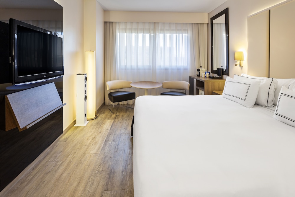 Melia Lebreros — Hotel rooms in Seville, Andalusia