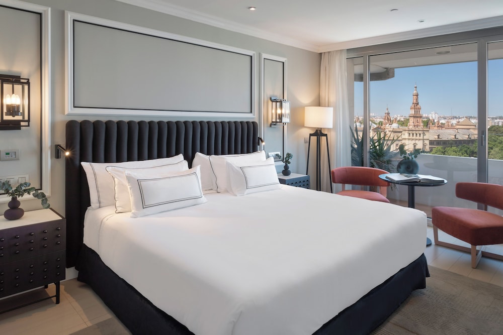 Melia Sevilla — Hotel rooms in Seville, Andalusia