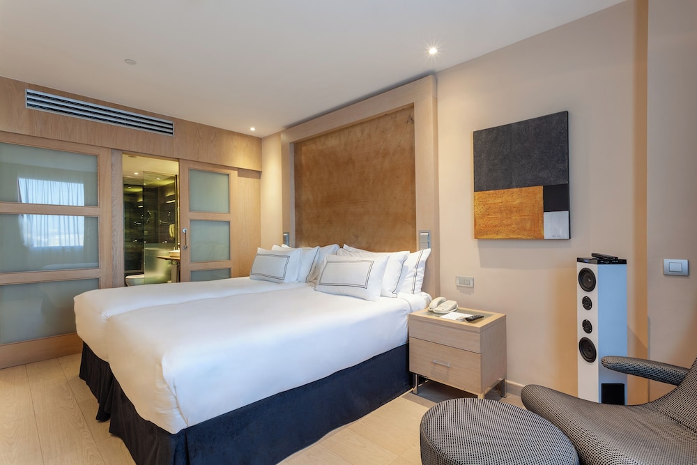 Melia Sevilla — Hotel rooms in Seville, Andalusia