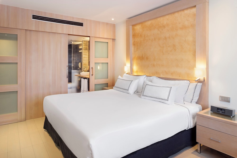 Melia Sevilla — Hotel rooms in Seville, Andalusia