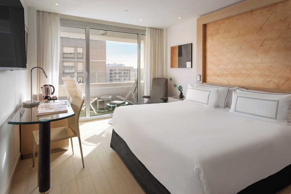 Melia Sevilla — Hotel rooms in Seville, Andalusia