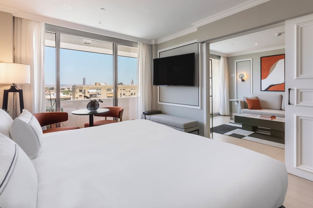 Melia Sevilla — Hotel rooms in Seville, Andalusia