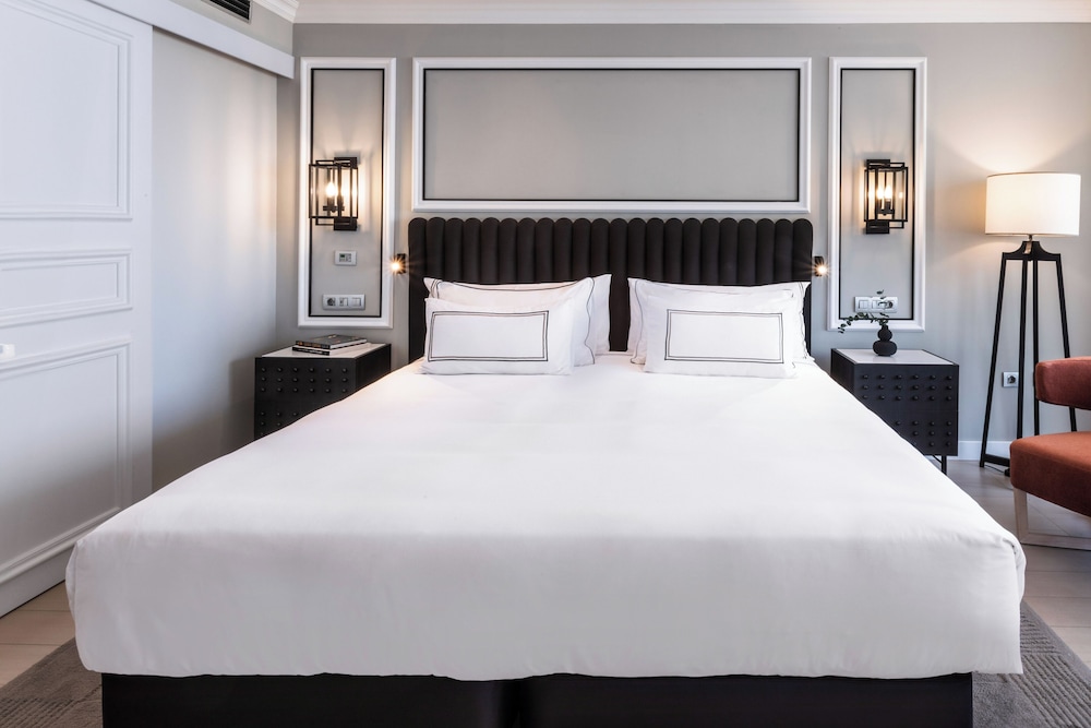 Melia Sevilla — Hotel rooms in Seville, Andalusia