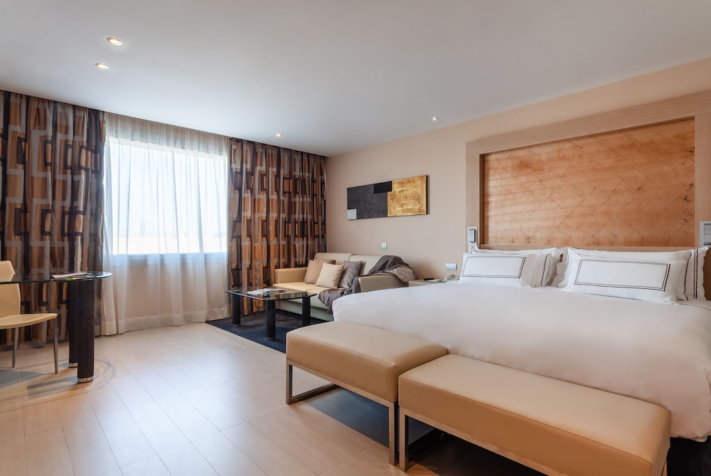 Melia Sevilla — Hotel rooms in Seville, Andalusia