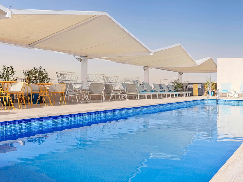 Novotel Sevilla - zdjęcie 2