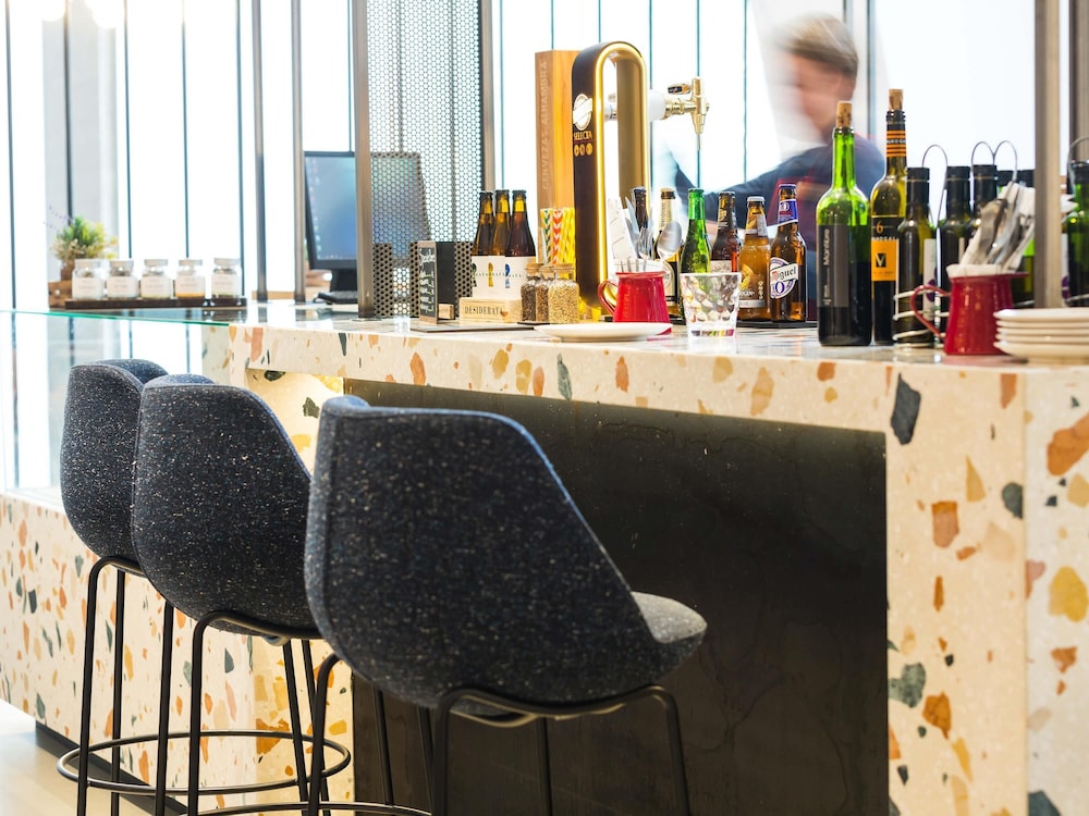 Novotel Sevilla — Restaurant & bars in Seville, Andalusia